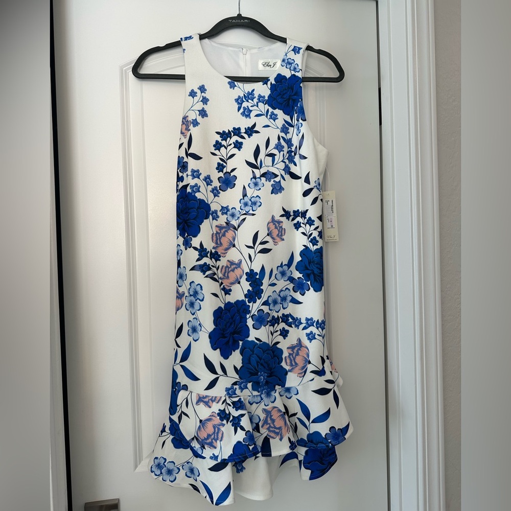 NWT. Eliza J - size 6. Retail MSRP: $138! It’s a steal!